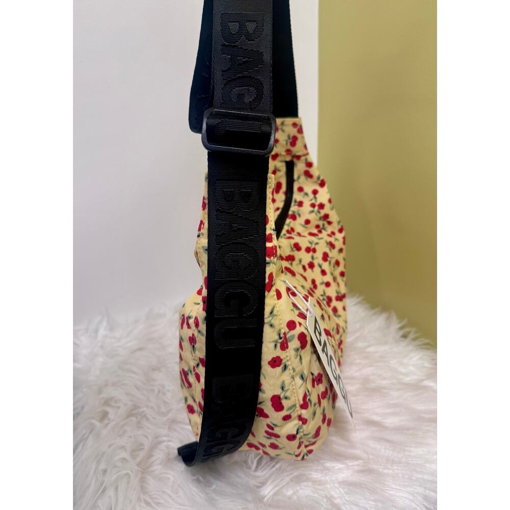 BAGGU Cherry Land Medium Nylon Crescent Bag Urban Outfitters Yellow Red NEW - Picture 4 of 10